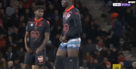 皇马全队身价12.3亿欧元领跑西甲 巴萨次席（西甲身价榜：皇马全队12.3亿欧元居首，巴萨位列第二）