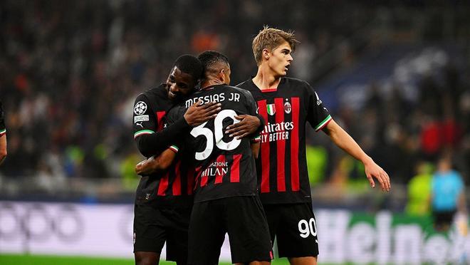 巴萨中场佩德里谈当今足球现状：“技术将永远占优”（佩德里谈现代足球：技术始终占上风）