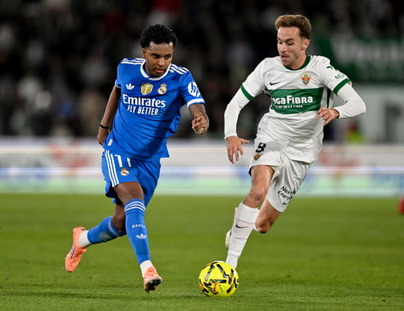 年终大战16强出炉：登贝莱&罗德里金球对决、姆巴佩vs莱万（年终决战16强揭晓：登贝莱与罗德里金球争锋，姆巴佩对阵莱万）