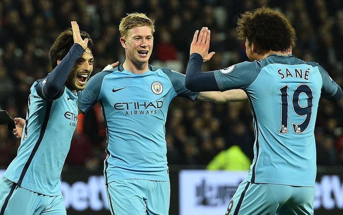 中超争冠格局愈加明朗（中超冠军之争日趋清晰）