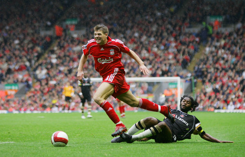 外媒：沙特豪门开启私有化进程，塔拉勒亲王将买下利雅得新月（外媒称沙特豪门启动私有化，塔拉勒亲王拟收购利雅得新月）