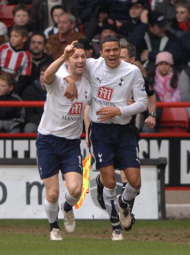 小法：莫拉塔缺少进球但值得支持，希望科莫某天会被人们认可（法布雷加斯：尽管莫拉塔进球不多仍值得力挺，盼科莫终获认可）