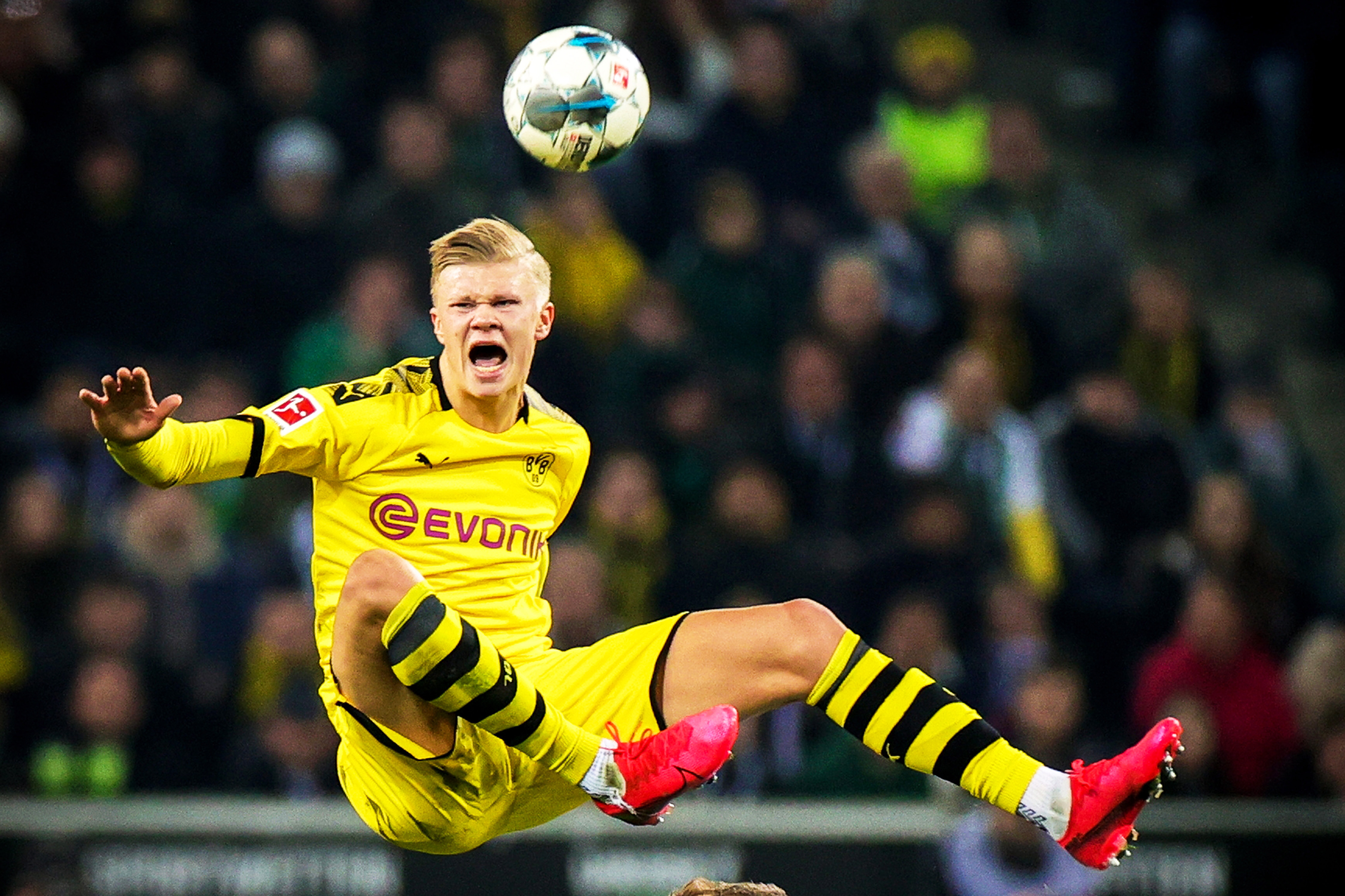 海纳谈于帕续约：以他目前表现，不奇怪其他俱乐部对他有兴趣（海纳谈于帕续约：以其当前表现，获其他俱乐部青睐并不意外）