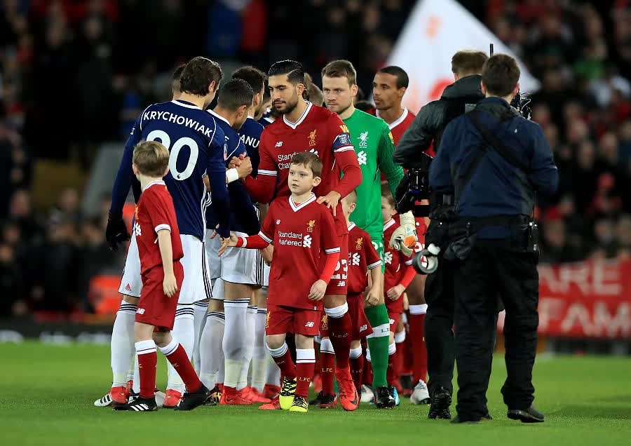 澳超半场：泰勒、罗斯造杀机，喷气机暂0-0悉尼FC（澳超半场战报：泰勒、罗斯频造险情，纽卡斯尔喷气机暂0-0悉尼FC）