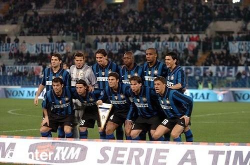 世体：国王杯巴萨门将存在悬念，什琴斯尼有望首发（世体：巴萨国王杯门将未定，什琴斯尼或将首发）